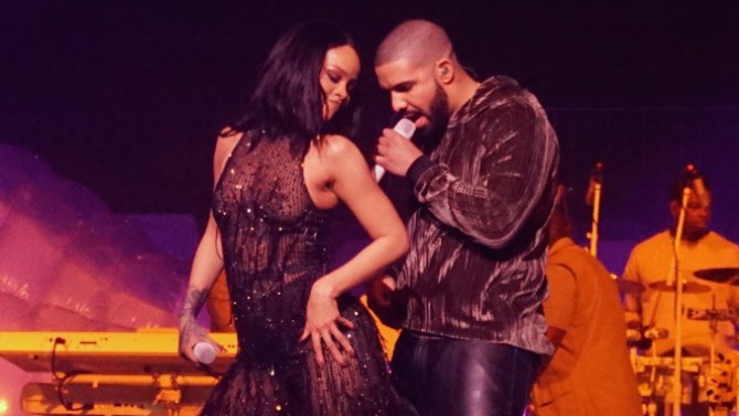Rihanna y Drake bailando en Miami. 