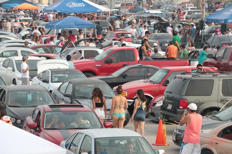 Afluencia al Playazo creció por la tarde.
