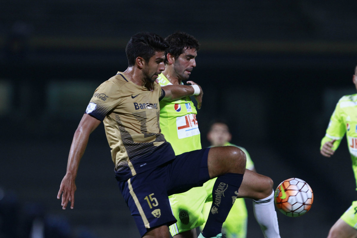 Eduardo Herrera, delantero de Pumas