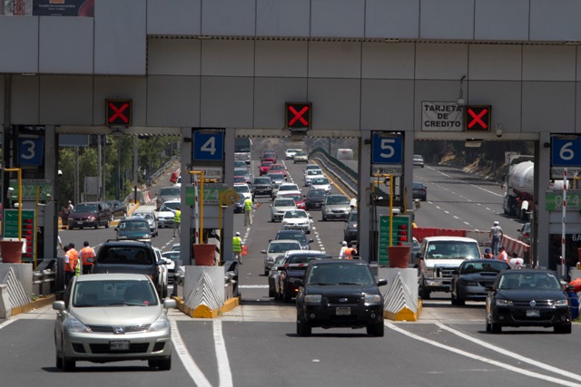 En el inicio de las vacaciones de Semana Santa, Caminos y Puentes Federales (Capufe) reportó circulación lenta en la autopista México-Cuernavaca.