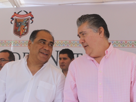  El gobernador Héctor Astudillo Flores y el alcalde de Chilpancingo, Marco Antonio Leyva mena.