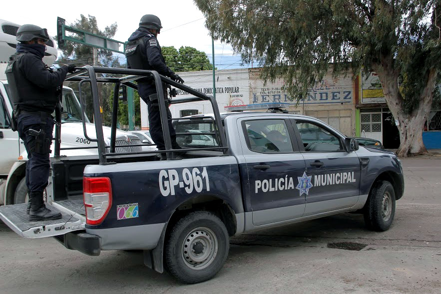 Un hombre asaltó con violencia una farmacia ubicada en la colonia Villas El Refugio en Gómez Palacio.