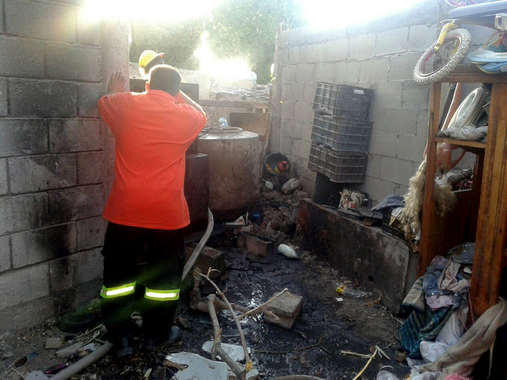 El incendio fue en una casa de la colonia Geraro Velázquez de Lerdo.