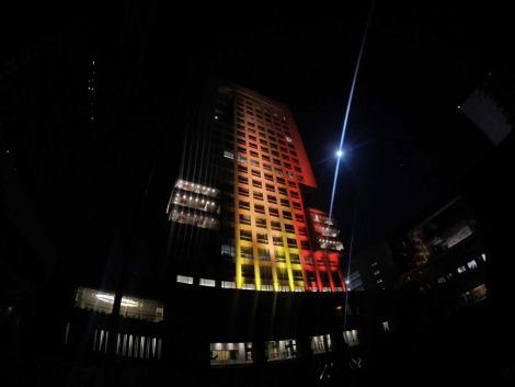 La Cancillería se vistió con los colores de la bandera de Bélgica