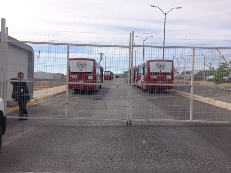 El paro en el servicio de “Vivebús” inició en desde las cinco de la mañana de este miércoles.