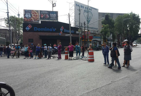 Vecinos de la colonia Anáhuac tienen cuatro días sin agua y protestaron por el restablecimiento del servicio, con el bloqueo a la circulación vehicula