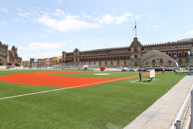 Ya está listo el Diamante para el Home Run Derby en el Zócalo de la Ciudad de México