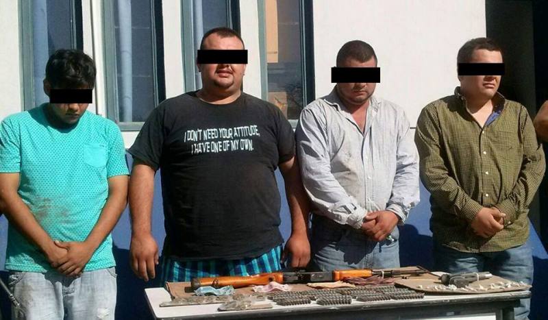 Los presuntos delincuentes quedaron a disposición de la PGR.