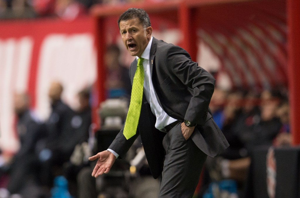 Juan Carlos Osorio en duelo ante Canadá