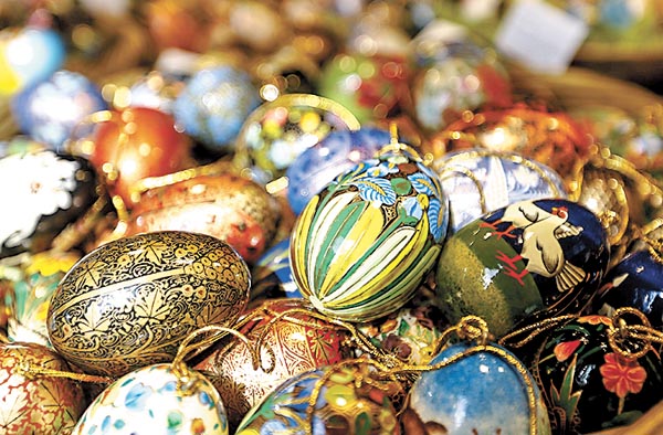 La tradición incluye huevos y conejos de dulce. 
