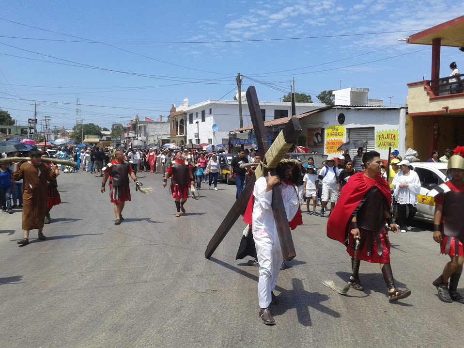 Viacrucis en Tampico.