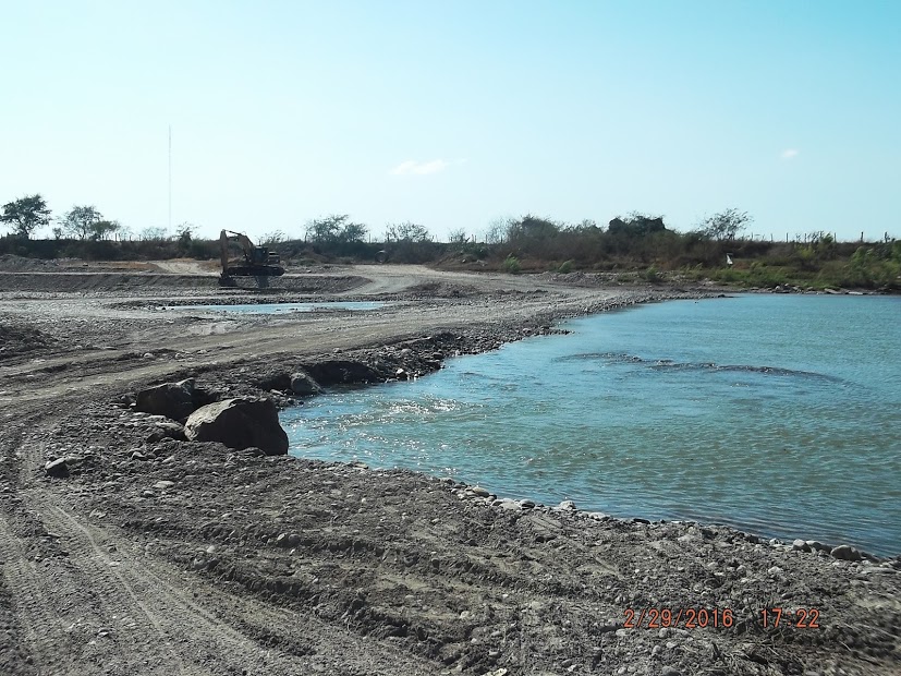 Cribadoras en río Ameca