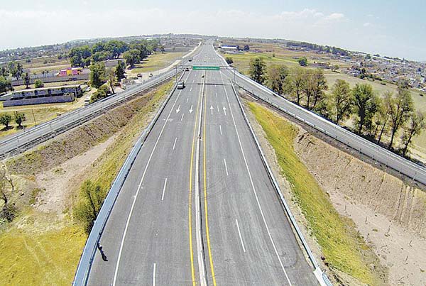 Obra carretera de Pinfra.