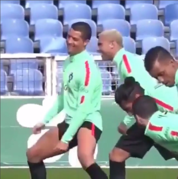 Cristiano Ronaldo muestra sus pasos de baile