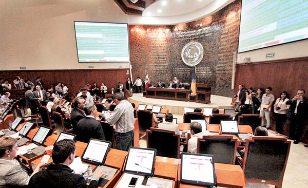 Al interior del Legislativo hay debate por el nombre de la reforma en lugar del contenido.