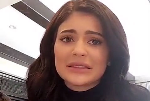 "Lo siento" escribió Kylie Jenner a sus seguidores en Snapchat