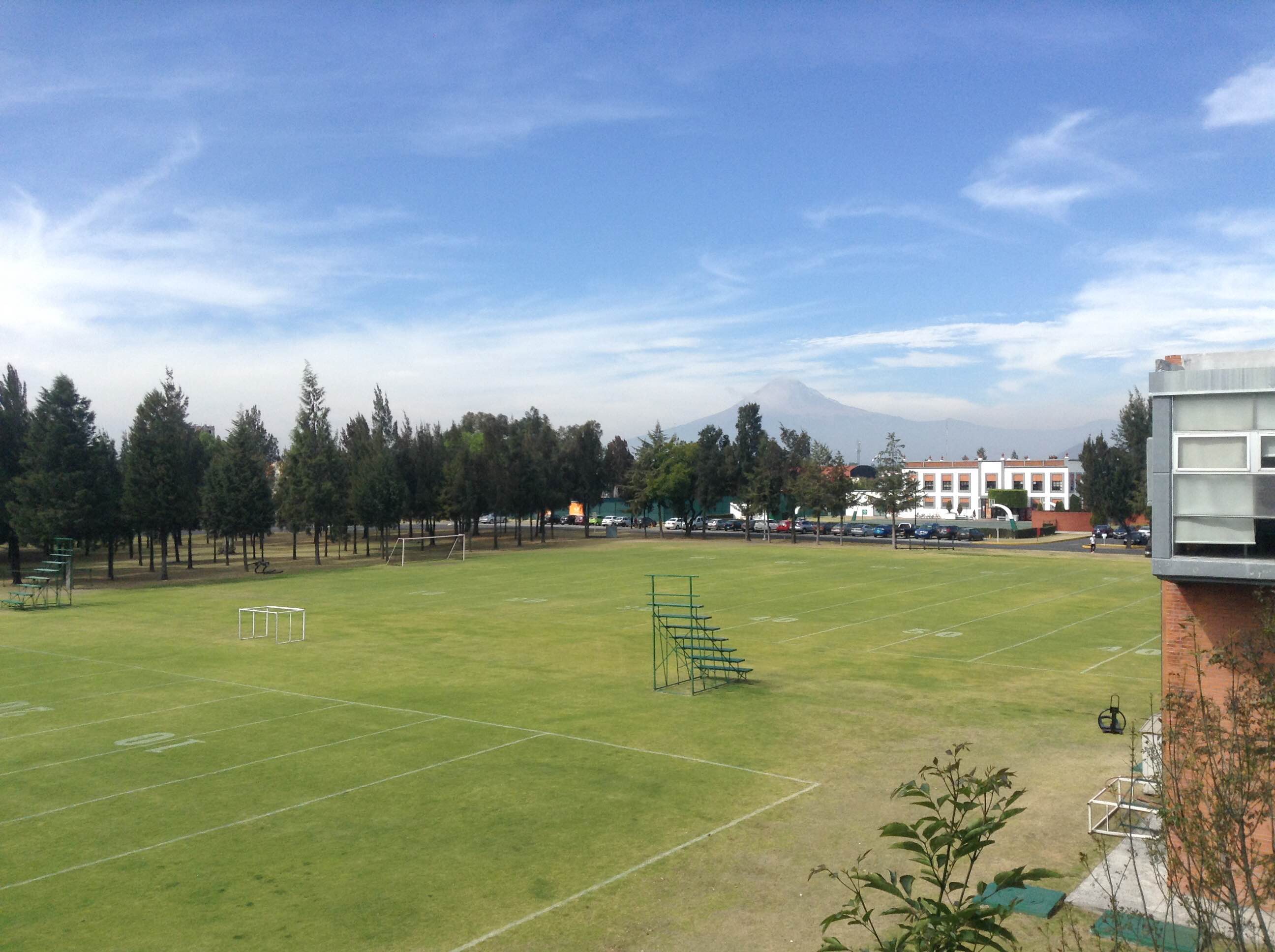 Las columnas de las tres explosiones se desplazaron al sureste, situación que generó una ligera caída de ceniza al sur de la ciudad de Puebla.
