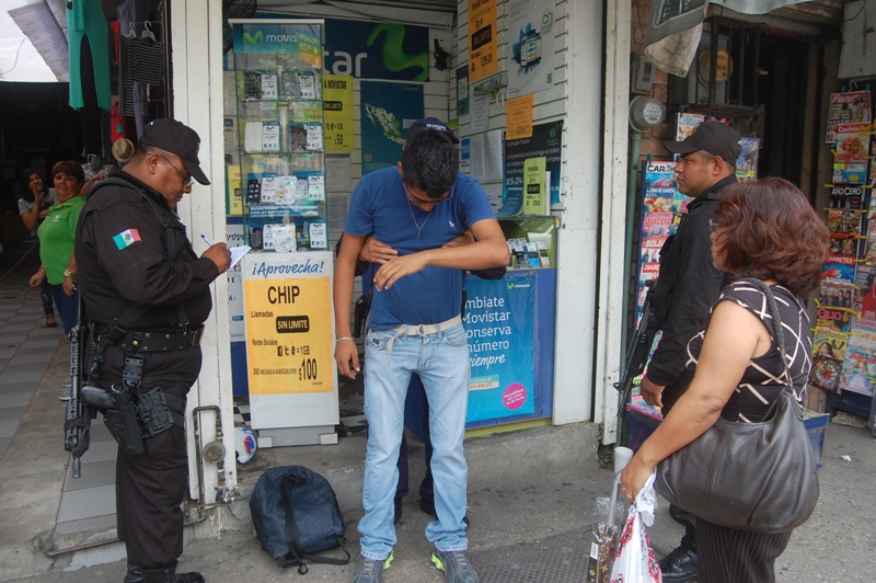 El ladrón fue entregado a elementos de la Policía Estatal.