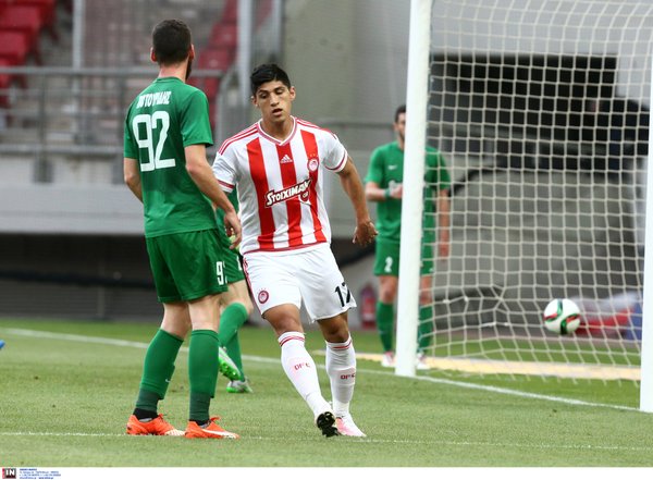 Alan Pulido, ya es campeón del futbol helénico 