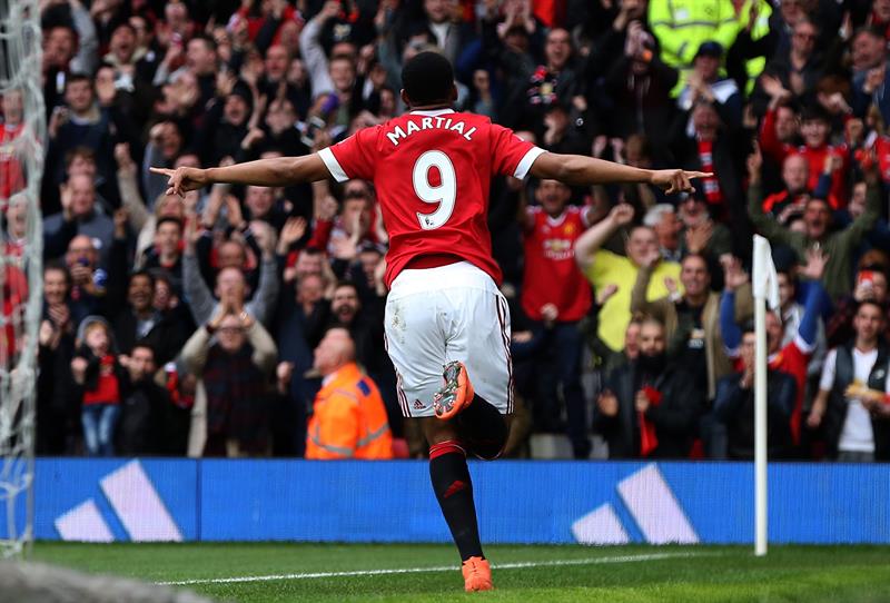 Anthony Martial le dio el triunfo a los 'Reds'