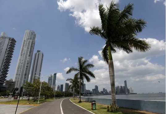 Paseo marítimo de la ciudad de Panamá.