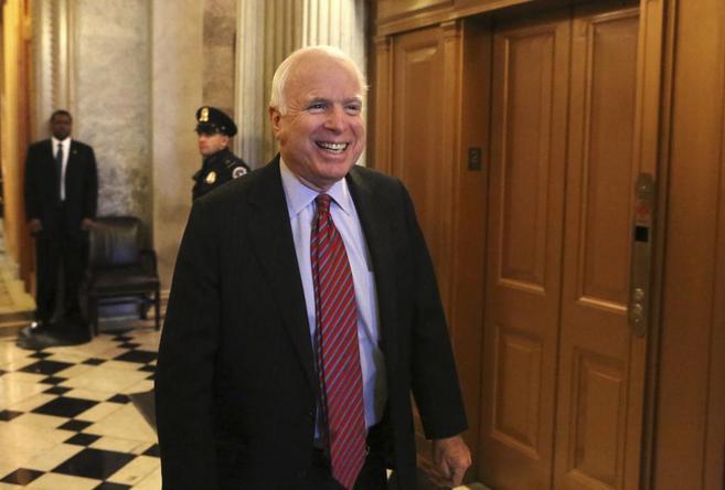 El senador republicano estadunidense, John McCain, ha sido objeto de críticas por parte del magnate Donald Trump por su cautiverio en Vietnam