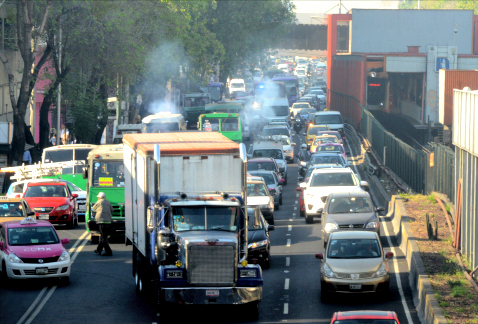 La Secretaría de Medio Ambientes y Recursos Naturales federal determinará nuevas medidas contra la contaminación ambiental en la megalópolis.