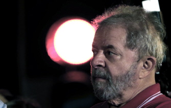 Lula, durante un acto político de sindicalistas y miembros del PT en su apoyo, en Sao Bernardo do Campo, Sao Paulo, el pasado lunes