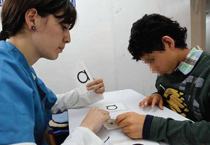 Las terapias psicológicas permiten que el paciente autista desarrolle habilidades.