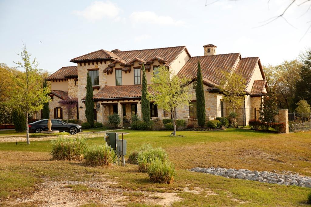 Juan Jesús Guerrero Chapa, quien encabezó el cártel provisionalmente, se mudó a una casa de un millón de dólares en Southlake en 2011.