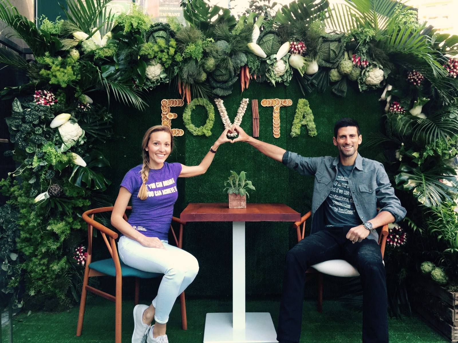 Djokovic y Jelena Ristic inauguran restaurante en Mónaco
