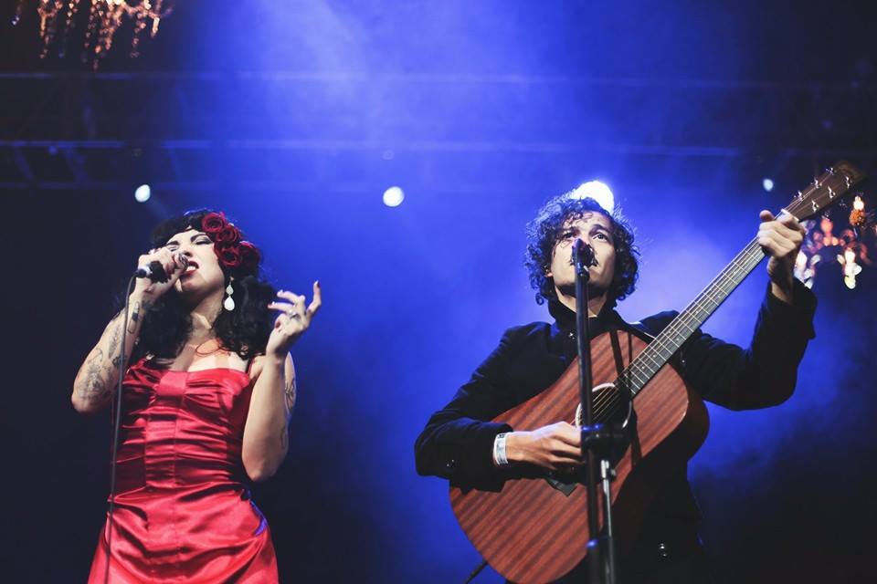 Caloncho y Mon Laferte decidieron emprender esta gira juntos