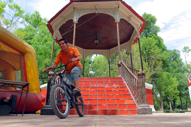 Ciclistas al rescate de espacios públicos.