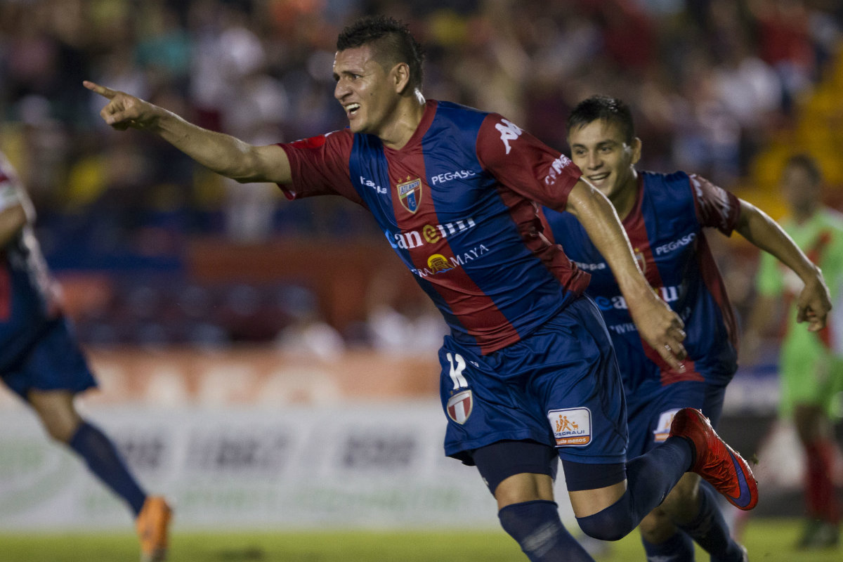 Carlos Garcés, delantero de Atlante