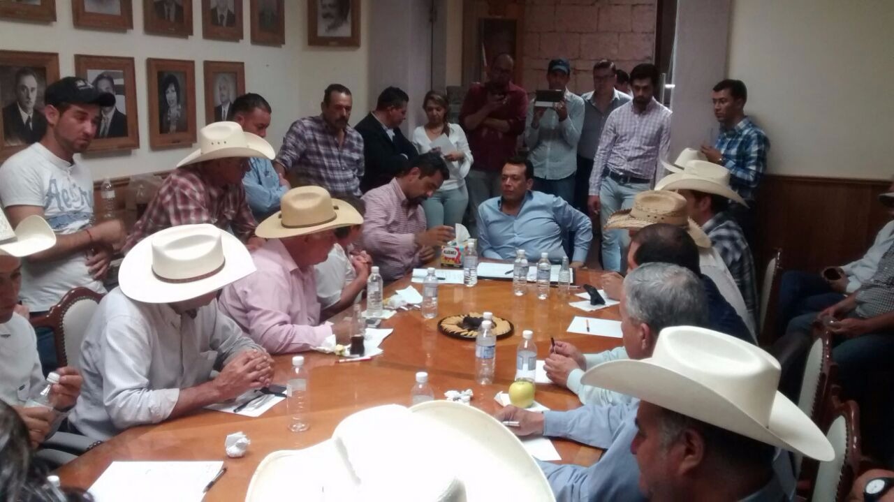 Los manifestantes se reunirán mañana con autoridades federales