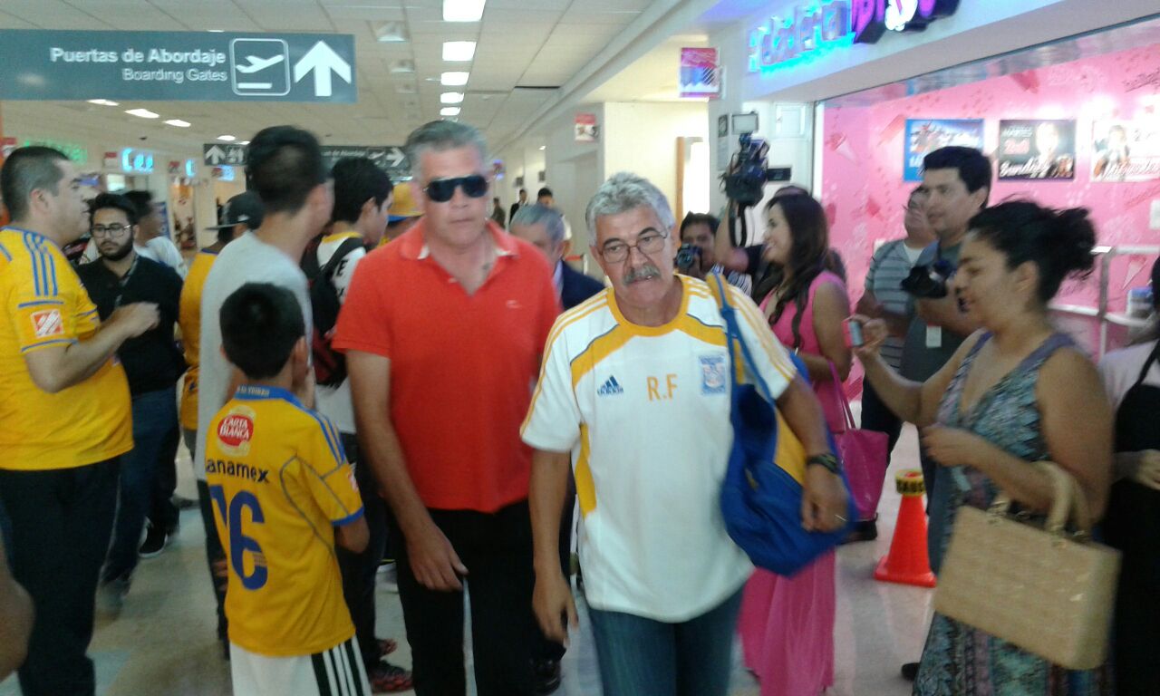 Los Tigres llegaron a la ciudad de Torreón en completo silencio ante los medios.
