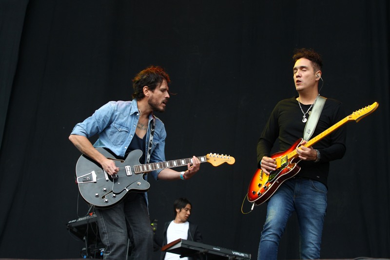 El grupo formó parte del espectáculo durante el primer día del festival. 