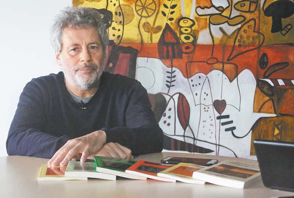 El escritor italiano confiesa no haber pensado aún en ganar el Premio Nobel de Literatura.