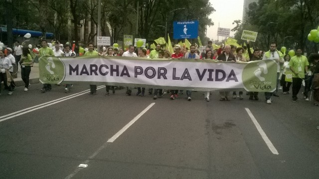 La marcha va de La Diana al Monumento a la Madre.