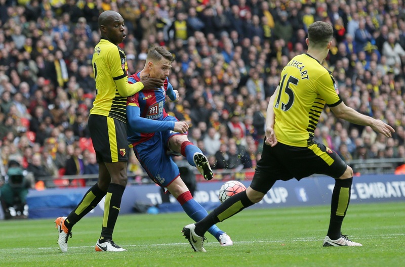 Connor Wickham, del Crystal Palce colocó el gol del triunfo 