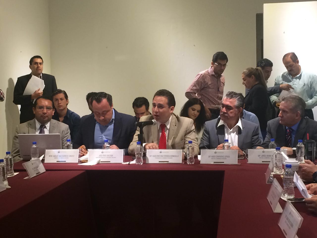 La notificación  del TAE fue revisado el día de hoy por la Comisión de Vigilancia   y dicha resolución tendrá que ser acatado por el Poder Legislativo