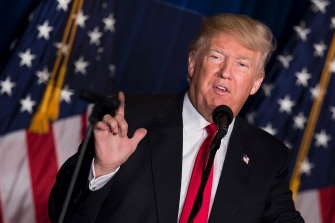 El aspirante republicano a la presidencia, Donald Trump, durante su discurso hoy sobre política exterior en el Hotel Mayflower, en  Washington, DC
