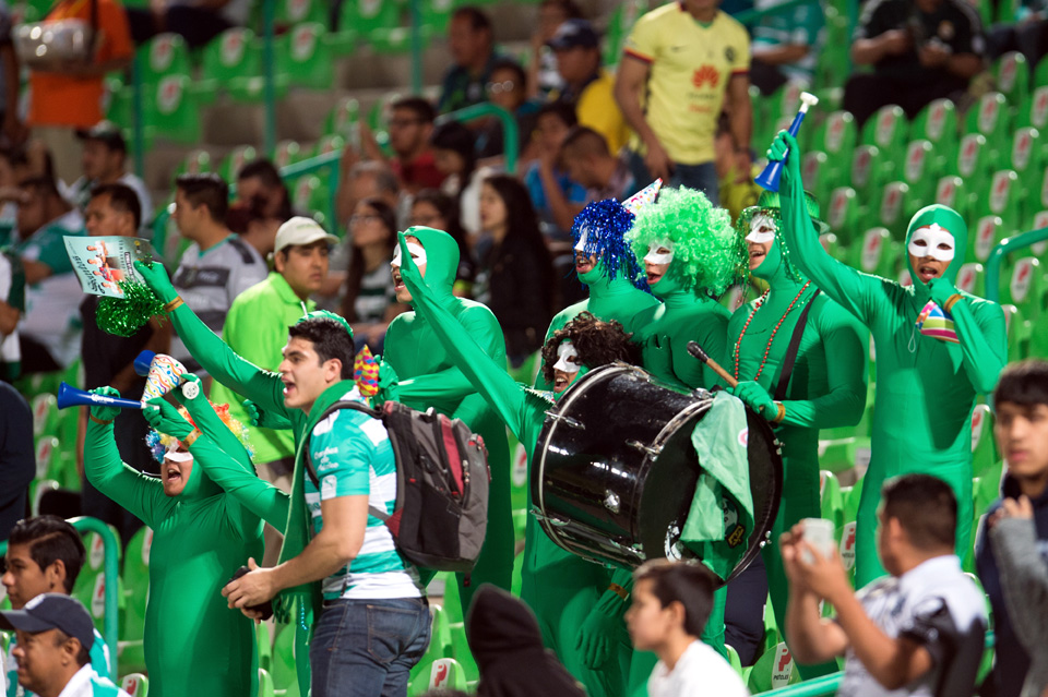 Clubes de futbol deben contar con póliza de seguro: abogado.