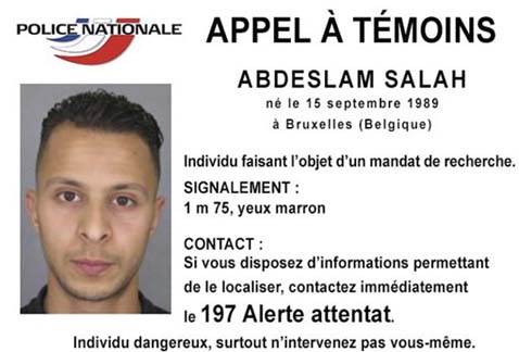 Salah Abdeslam fue trasladado de Bélgica a la capital francesa.