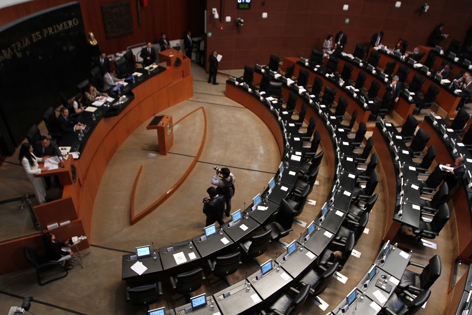Sesión en el Senado.