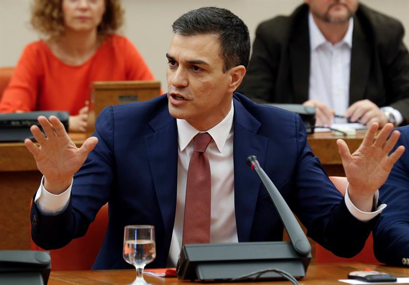 El líder socialista, Pedro Sánchez, está convencido de que la opción de cambio que representa "ganará" en los próximos comicios de junio