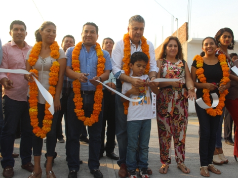 El alcalde de Chilpancingo, Marco Antonio Leyva Mena inauguró calles en la parte norte de la ciudad.