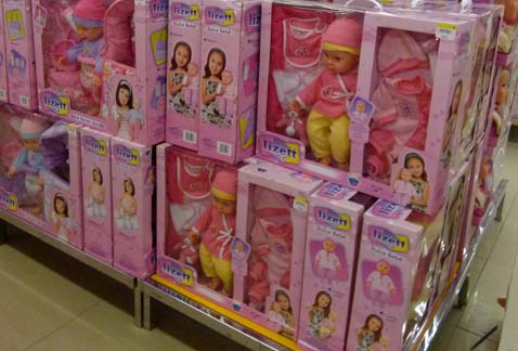 Los centros comerciales aún catalogan los juguetes por sexo.