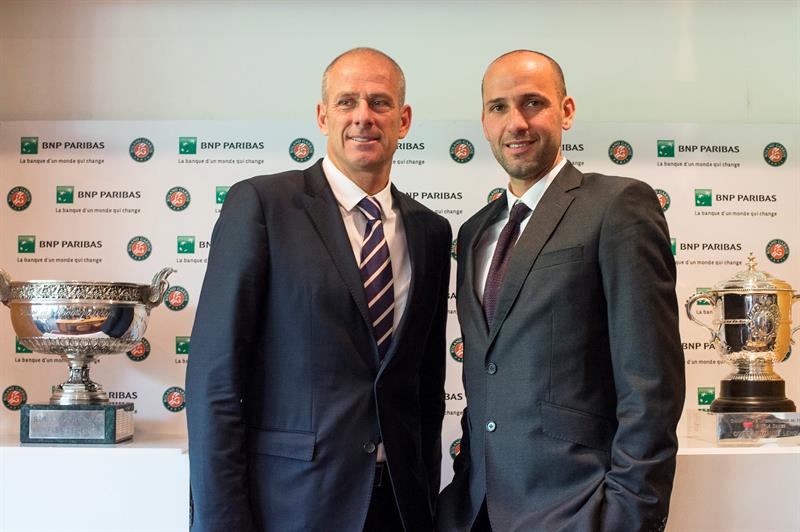 Guy Forget, director general del torneo Roland Garros y Jeremy Botton