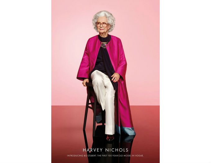 La imagen es parte de la publicidad de la tienda de ropa Harvey Nichols . 